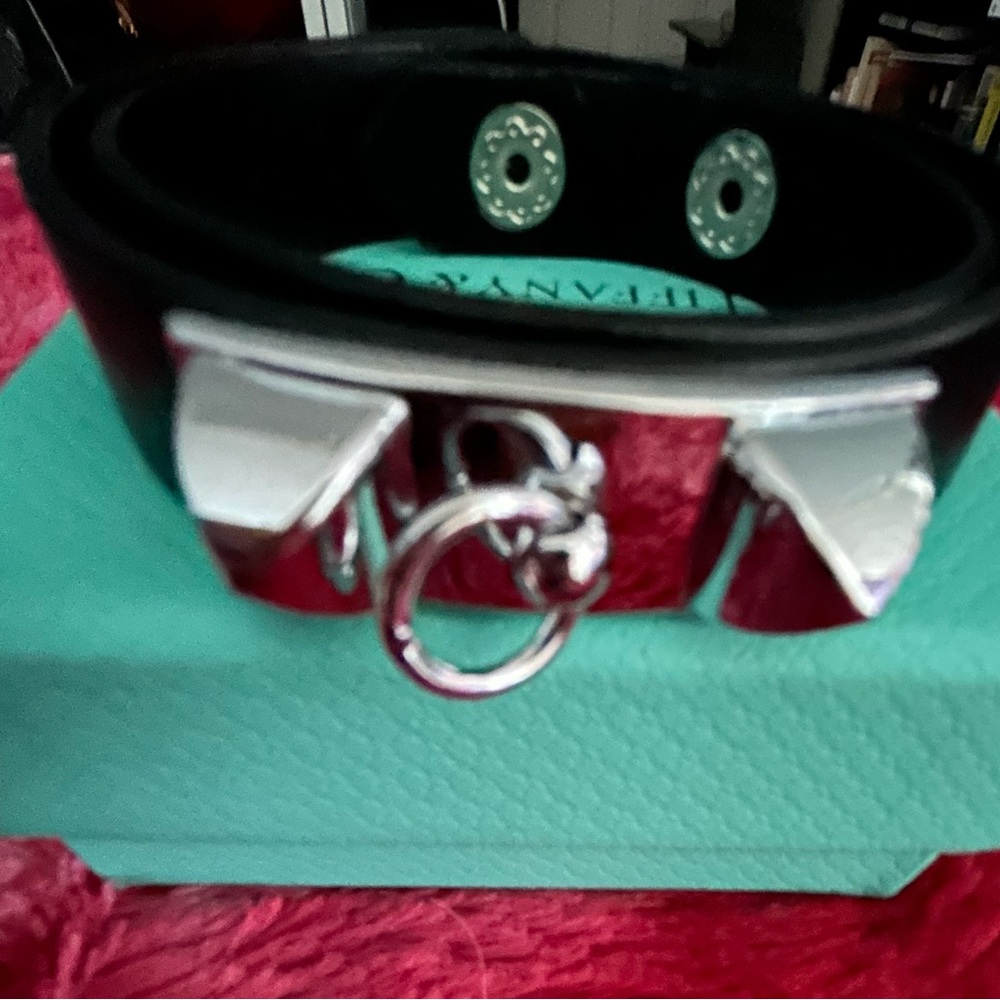 Brand new black leather silver snap bracelet adjustable